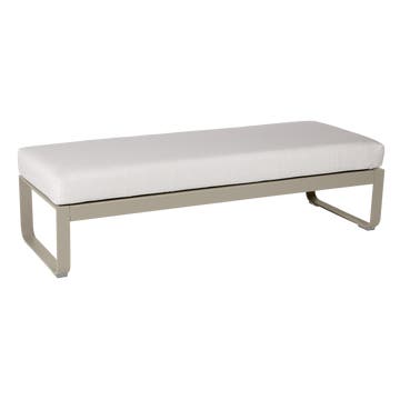 Banquette BELLEVIE 2 places de Fermob, Coussin Blanc grisé, Muscade Banquette BELLEVIE 2 places de Fermob, Coussin Blanc grisé, Muscade