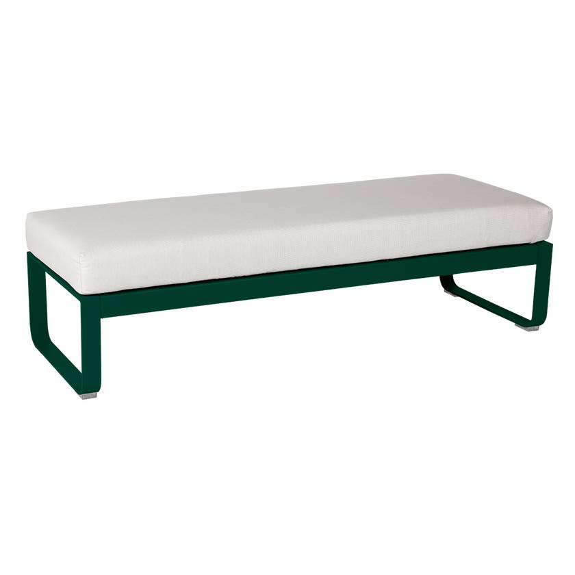 Banquette BELLEVIE 2 places de Fermob, Coussin Blanc grisé, Vert cèdre Banquette BELLEVIE 2 places de Fermob, Coussin Blanc grisé, Vert cèdre