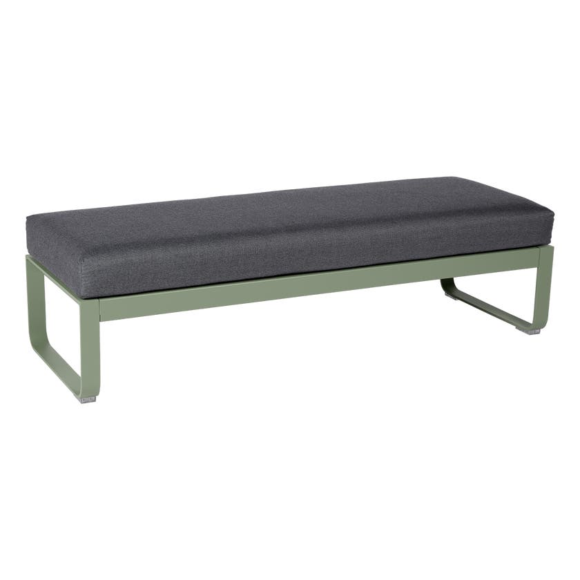 Banquette BELLEVIE 2 places de Fermob, coussin gris graphite, Cactus Banquette BELLEVIE 2 places de Fermob, coussin gris graphite, Cactus