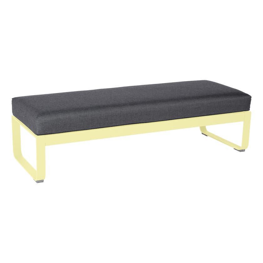 Banquette BELLEVIE 2 places de Fermob, coussin gris graphite, Citron givré Banquette BELLEVIE 2 places de Fermob, coussin gris graphite, Citron givré
