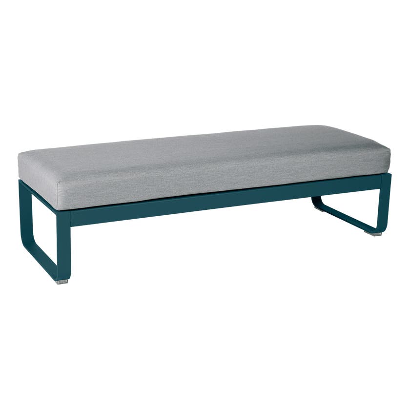 Banquette BELLEVIE 2 places de Fermob, Coussin Taupe grisé, Bleu acapulco Banquette BELLEVIE 2 places de Fermob, Coussin Taupe grisé, Bleu acapulco