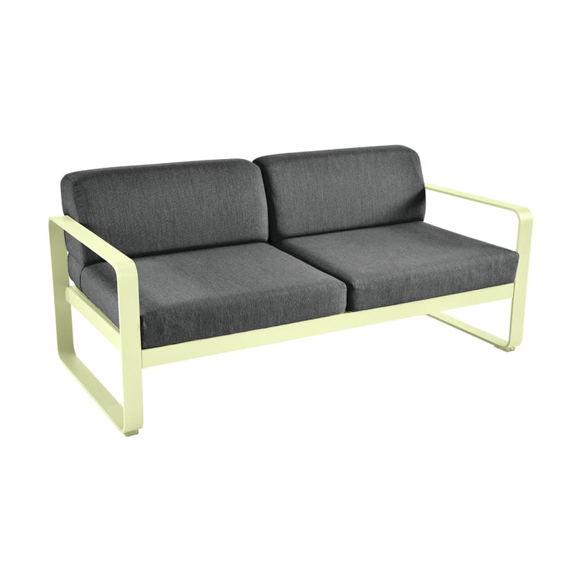 Canapé BELLEVIE de Fermob, coussin gris graphite, Citron givré Canapé BELLEVIE de Fermob, coussin gris graphite, Citron givré