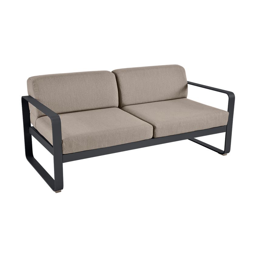 Canapé BELLEVIE de Fermob, Coussin Taupe grisé, Carbone Canapé BELLEVIE de Fermob, Coussin Taupe grisé, Carbone