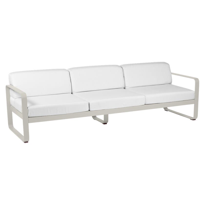 Canapé 3 places BELLEVIE de Fermob, Coussin Blanc grisé, Gris argile Canapé 3 places BELLEVIE de Fermob, Coussin Blanc grisé, Gris argile