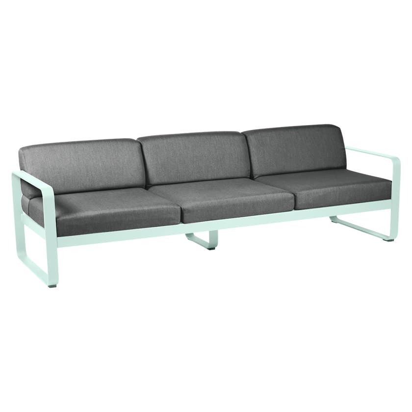 Canapé 3 places BELLEVIE de Fermob, coussin gris graphite, Menthe glaciale Canapé 3 places BELLEVIE de Fermob, coussin gris graphite, Menthe glaciale