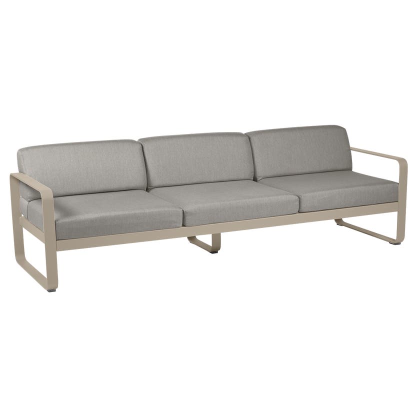 Canapé 3 places BELLEVIE de Fermob, Coussin Taupe grisé, Muscade Canapé 3 places BELLEVIE de Fermob, Coussin Taupe grisé, Muscade