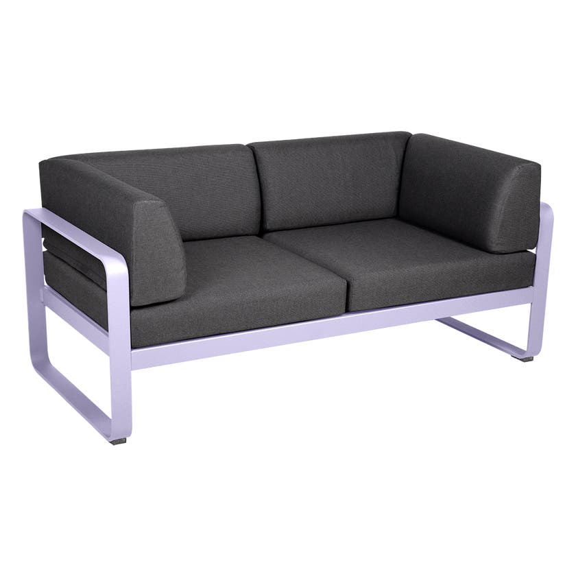 Canapé Club lounge BELLEVIE 2 places de Fermob, Guimauve, Coussin Gris graphite Canapé Club lounge BELLEVIE 2 places de Fermob, Guimauve, Coussin Gris graphite