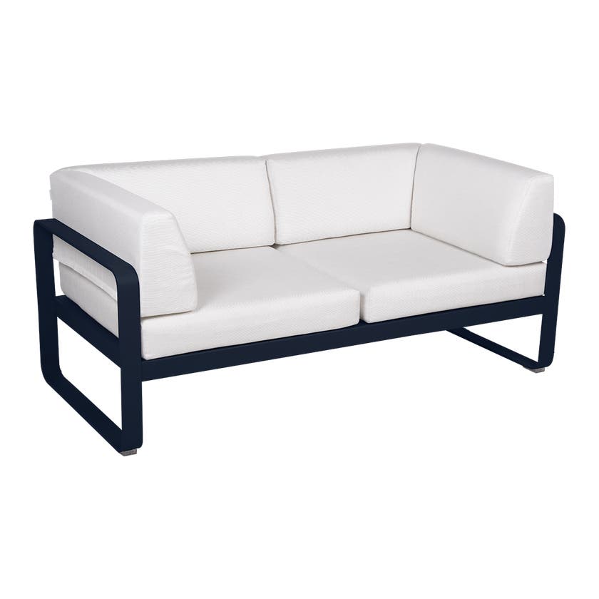 Canapé Club lounge BELLEVIE 2 places de Fermob, Bleu abysse, Coussin Blanc grisé Canapé Club lounge BELLEVIE 2 places de Fermob, Bleu abysse, Coussin Blanc grisé