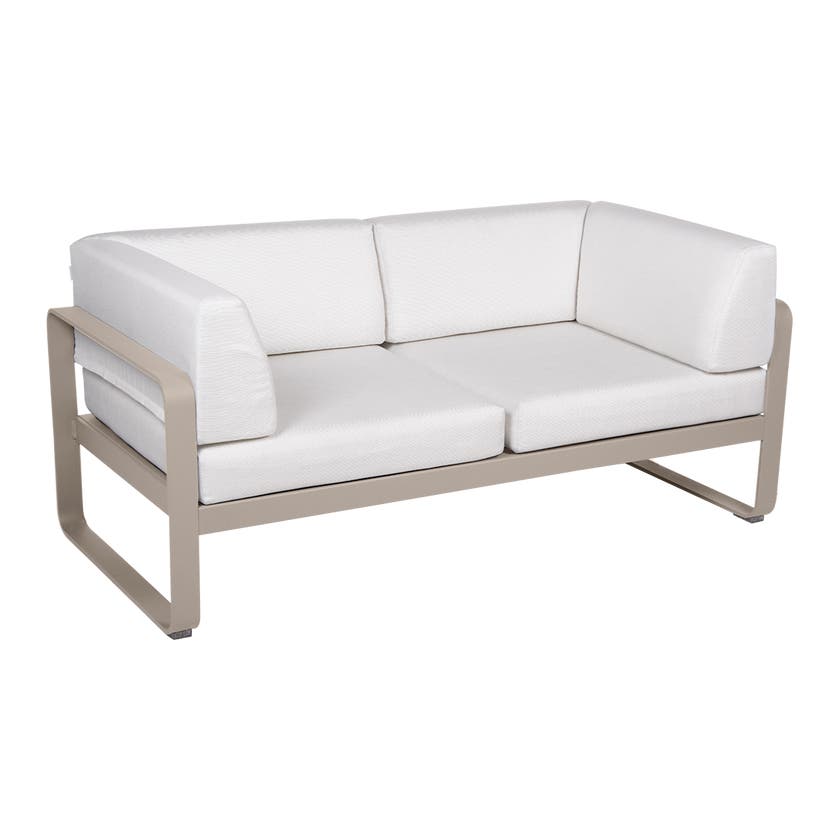Canapé Club lounge BELLEVIE 2 places de Fermob, Muscade, Coussin Blanc grisé Canapé Club lounge BELLEVIE 2 places de Fermob, Muscade, Coussin Blanc grisé