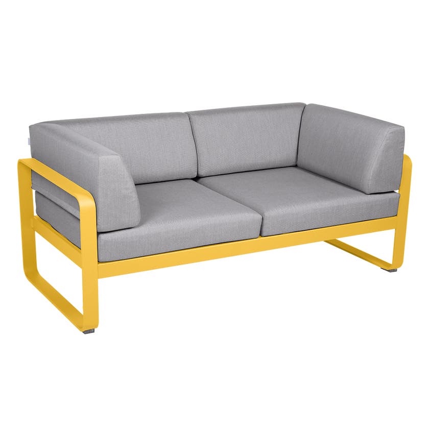 Canapé Club lounge BELLEVIE 2 places de Fermob, Miel, Coussin Gris flanelle Canapé Club lounge BELLEVIE 2 places de Fermob, Miel, Coussin Gris flanelle