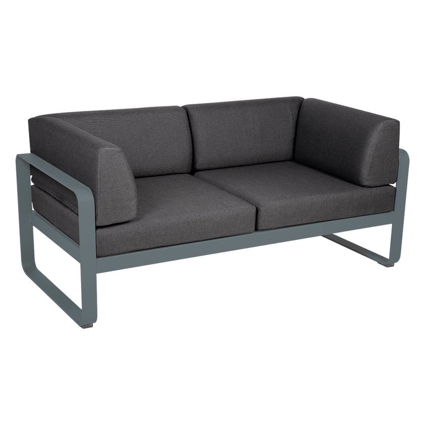 Canapé Club lounge BELLEVIE 2 places de Fermob, Gris orage, Coussin Gris graphite Canapé Club lounge BELLEVIE 2 places de Fermob, Gris orage, Coussin Gris graphite