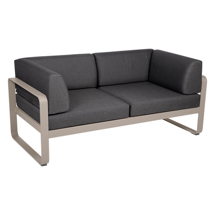 Canapé Club lounge BELLEVIE 2 places de Fermob, Muscade, Coussin Gris graphite Canapé Club lounge BELLEVIE 2 places de Fermob, Muscade, Coussin Gris graphite