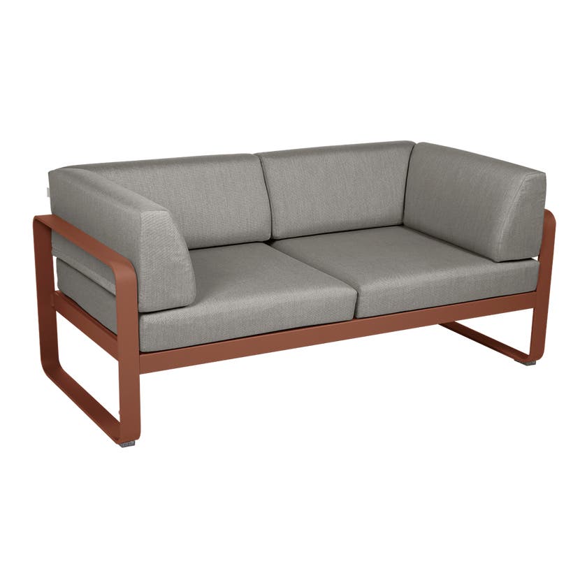 Canapé Club lounge BELLEVIE 2 places de Fermob, Ocre rouge, Coussin Taupe grisé Canapé Club lounge BELLEVIE 2 places de Fermob, Ocre rouge, Coussin Taupe grisé