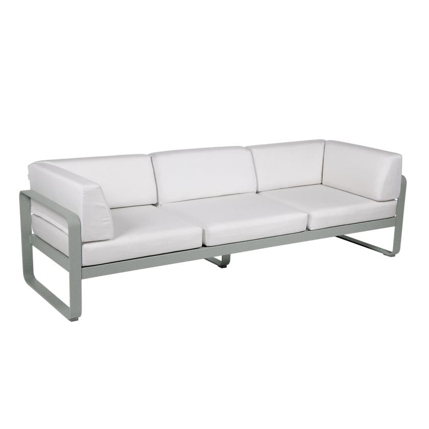Canapé club 3 places BELLEVIE de Fermob, Gris lapilli, Coussin Blanc grisé Canapé club 3 places BELLEVIE de Fermob, Gris lapilli, Coussin Blanc grisé
