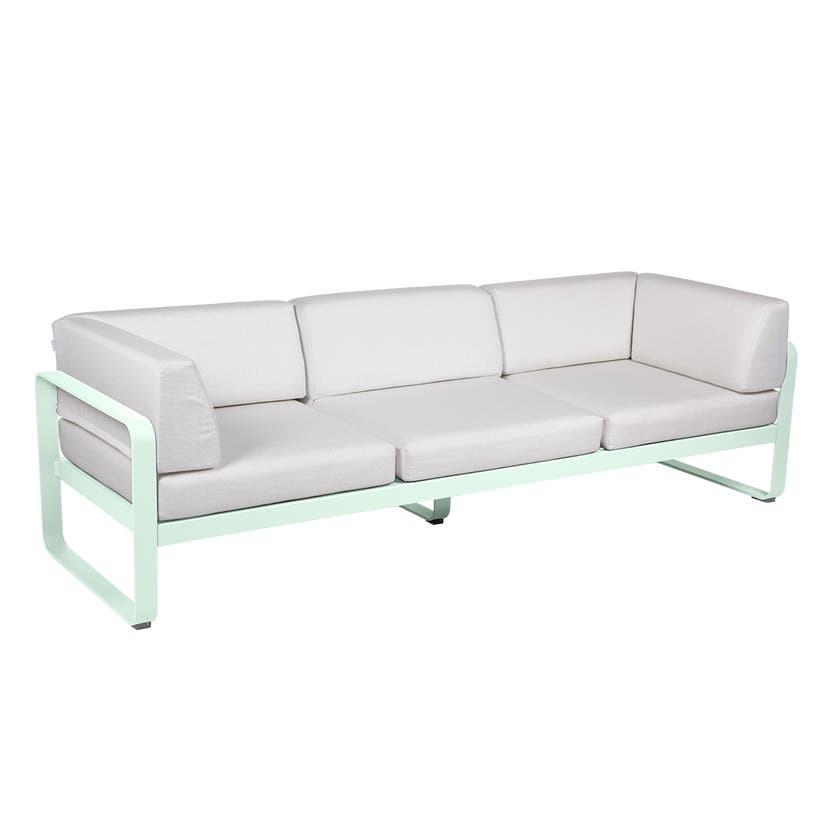 Canapé club 3 places BELLEVIE de Fermob, Menthe glaciale, Coussin Blanc grisé Canapé club 3 places BELLEVIE de Fermob, Menthe glaciale, Coussin Blanc grisé
