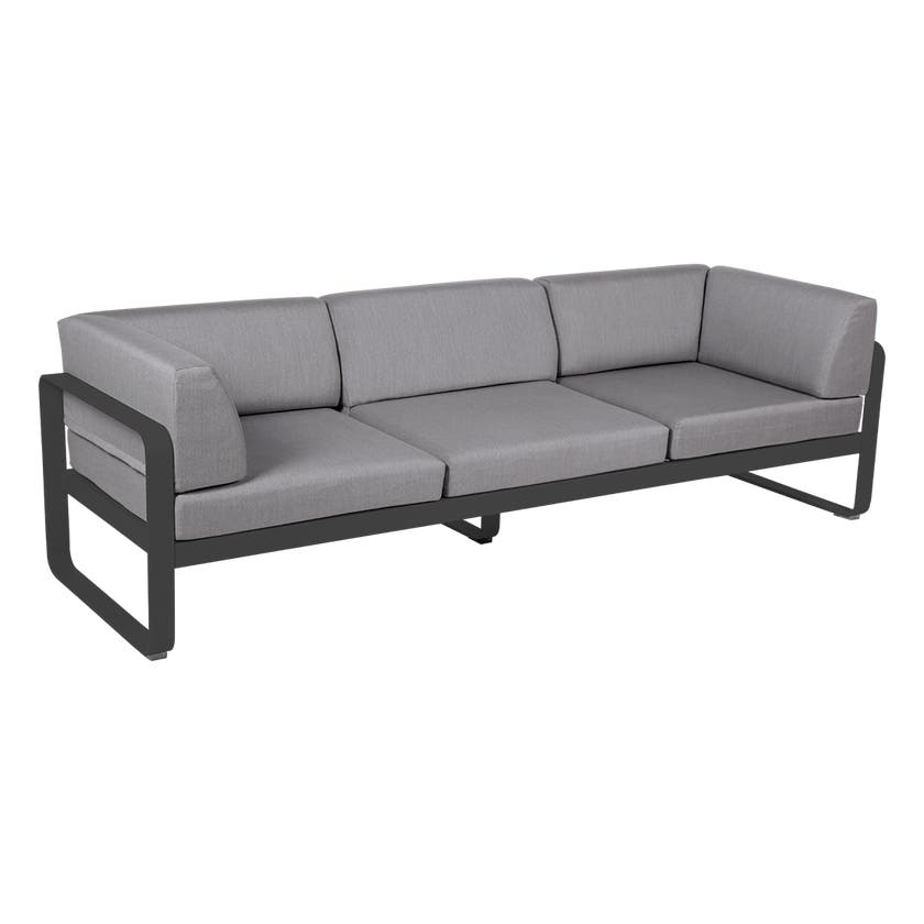 Canapé club 3 places BELLEVIE de Fermob, Carbone , Coussin Gris flanelle Canapé club 3 places BELLEVIE de Fermob, Carbone , Coussin Gris flanelle