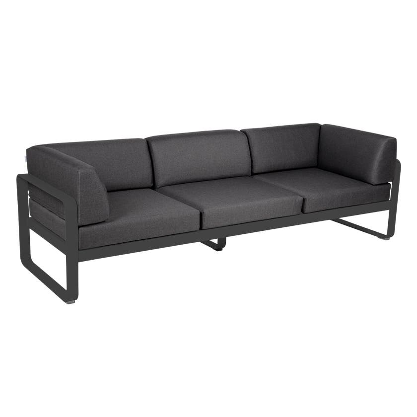 Canapé club 3 places BELLEVIE de Fermob, Carbone , Coussin Gris graphite Canapé club 3 places BELLEVIE de Fermob, Carbone , Coussin Gris graphite