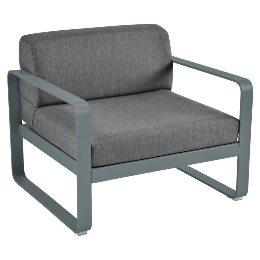 Fauteuil BELLEVIE de Fermob, coussin gris graphite, Gris orage Fauteuil BELLEVIE de Fermob, coussin gris graphite, Gris orage