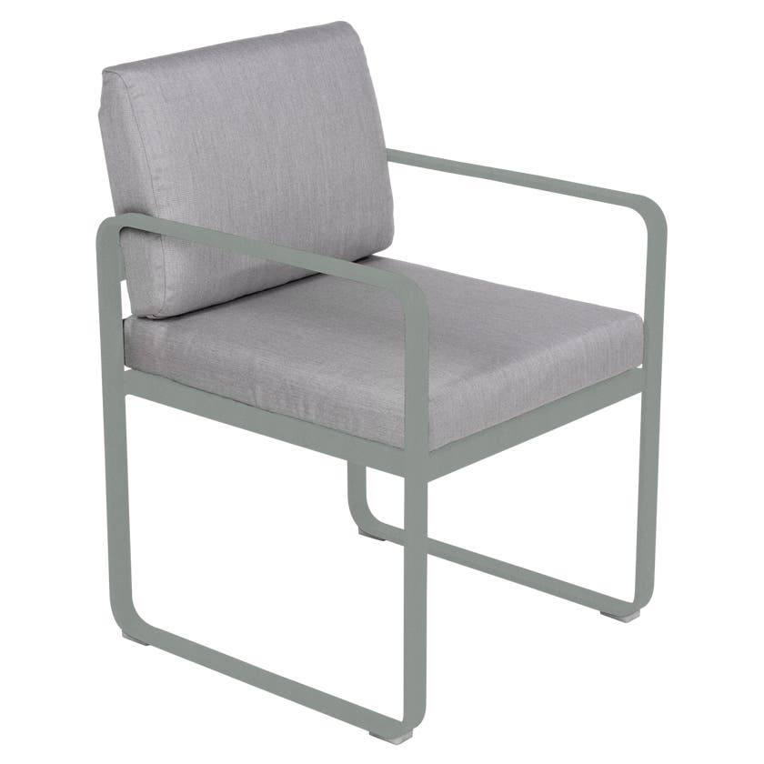 Fauteuil de repas BELLEVIE de Fermob, Gris lapilli, Coussin Gris flanelle Fauteuil de repas BELLEVIE de Fermob, Gris lapilli, Coussin Gris flanelle