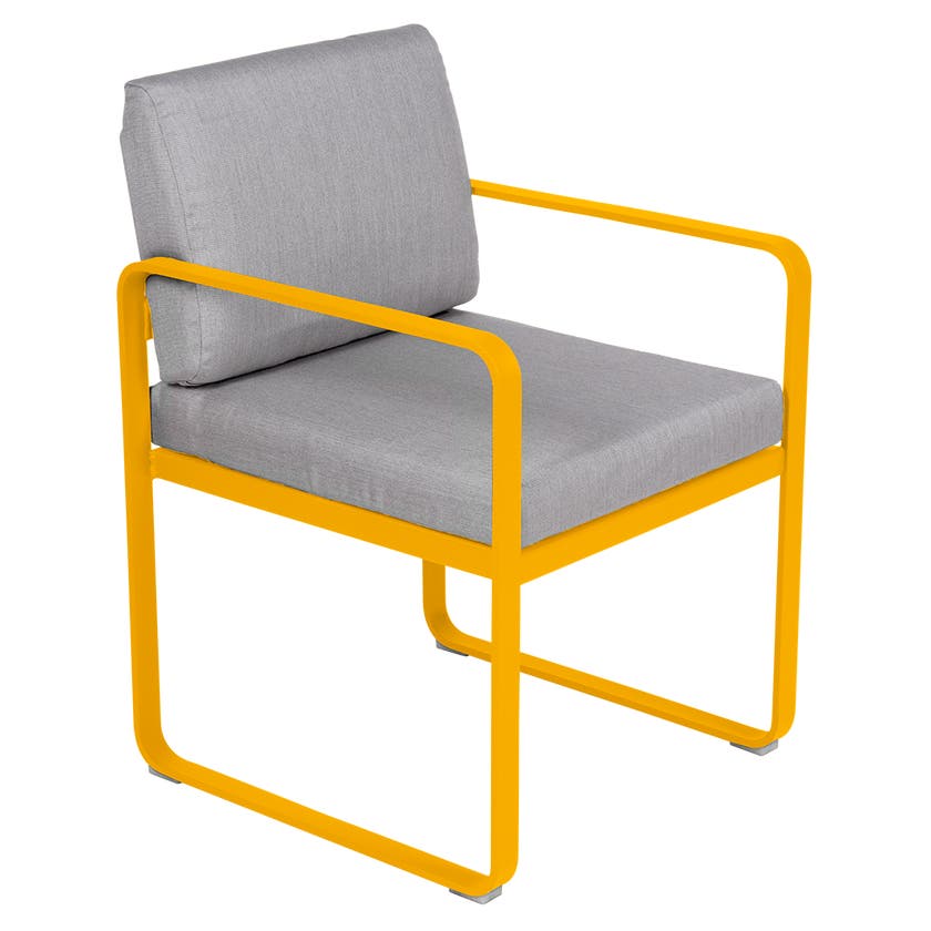 Fauteuil de repas BELLEVIE de Fermob, Miel, Coussin Gris flanelle Fauteuil de repas BELLEVIE de Fermob, Miel, Coussin Gris flanelle