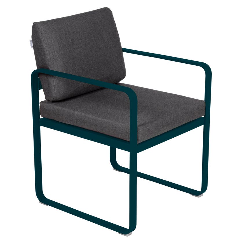 Fauteuil de repas BELLEVIE de Fermob, Bleu acapulco, coussin gris graphite Fauteuil de repas BELLEVIE de Fermob, Bleu acapulco, coussin gris graphite