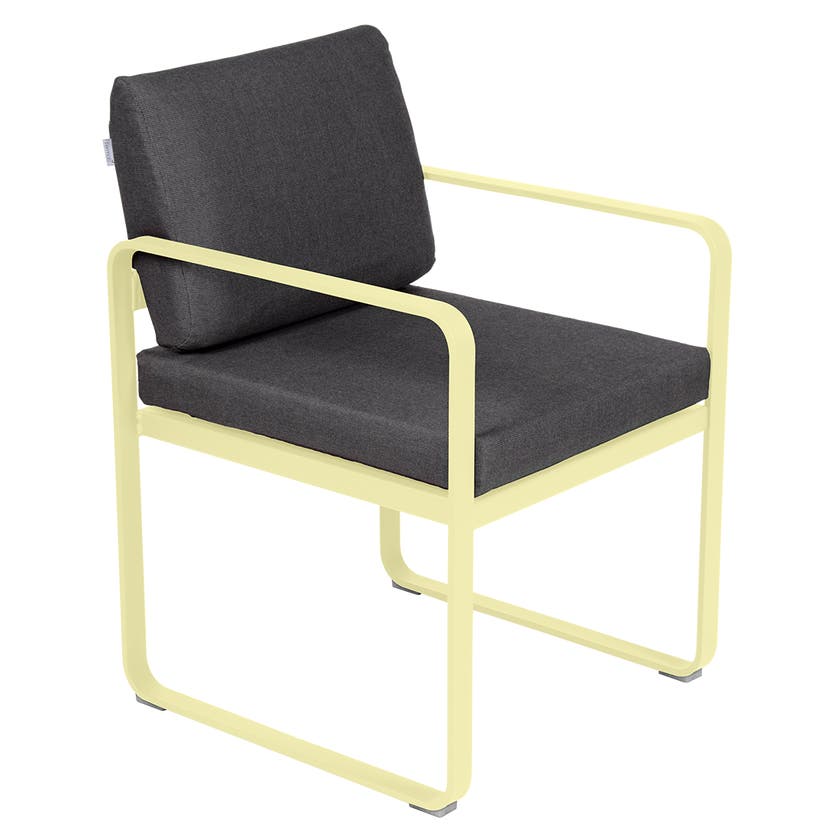 Fauteuil de repas BELLEVIE de Fermob, Citron givré, coussin gris graphite Fauteuil de repas BELLEVIE de Fermob, Citron givré, coussin gris graphite