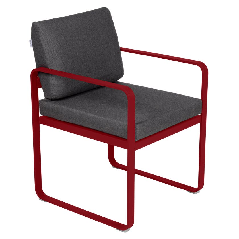 Fauteuil de repas BELLEVIE de Fermob, Piment, coussin gris graphite Fauteuil de repas BELLEVIE de Fermob, Piment, coussin gris graphite