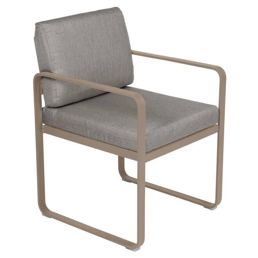 Fauteuil de repas BELLEVIE de Fermob, Muscade, Coussin Taupe grisé Fauteuil de repas BELLEVIE de Fermob, Muscade, Coussin Taupe grisé