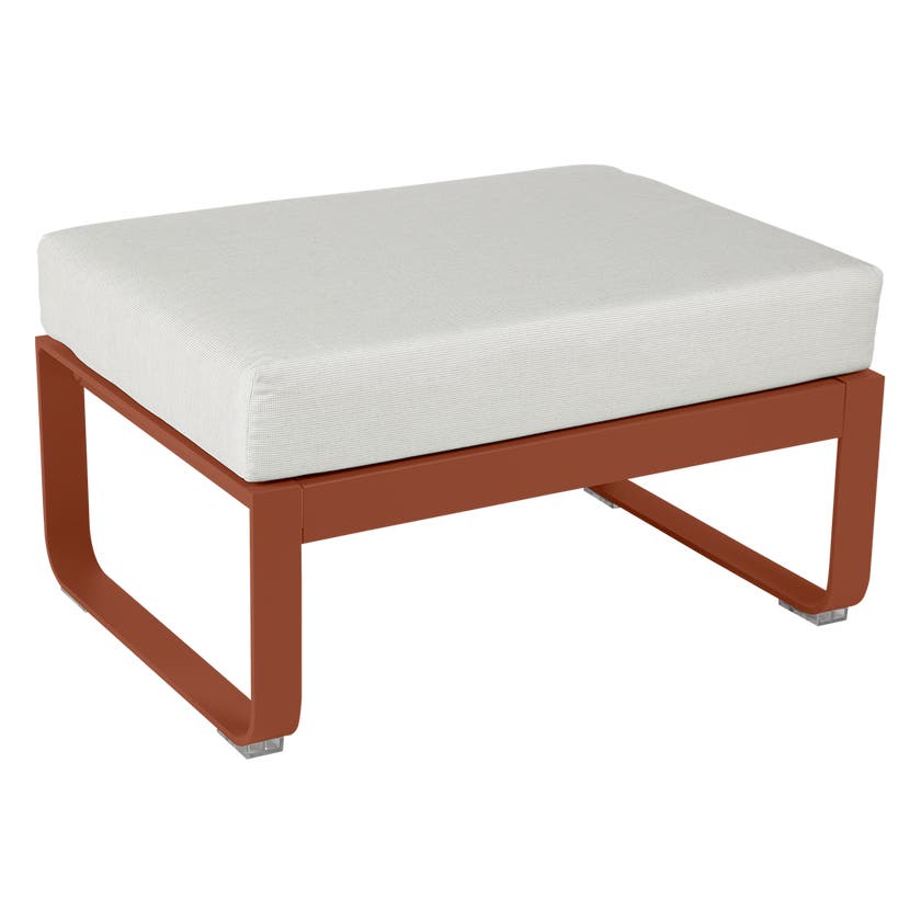 Pouf BELLEVIE de Fermob, Coussin Blanc grisé, Ocre rouge Pouf BELLEVIE de Fermob, Coussin Blanc grisé, Ocre rouge