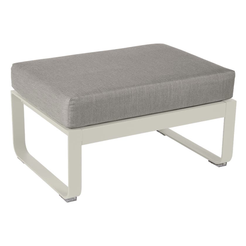Pouf BELLEVIE de Fermob, Coussin Taupe grisé, Gris argile Pouf BELLEVIE de Fermob, Coussin Taupe grisé, Gris argile