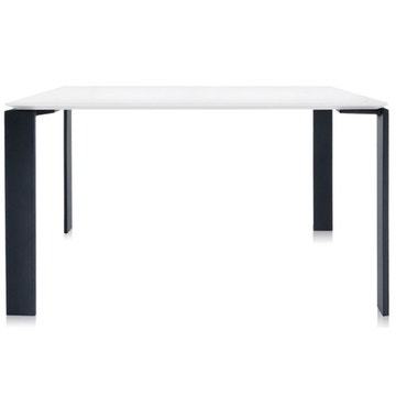 Table FOUR carrée de Kartell, 128 x 128, Piètement noir, Plateau blanc Table FOUR carrée de Kartell, 128 x 128, Piètement noir, Plateau blanc