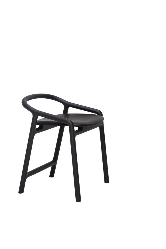 Tabouret BRIONI de Woak, Chêne laqué, Noir, Assise cuir Tabouret BRIONI de Woak, Chêne laqué, Noir, Assise cuir