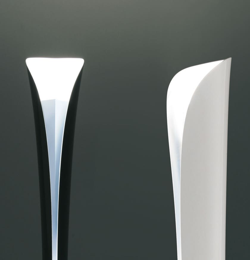 Lampadaire CADMO LED d'Artemide, 2700K, Noir/blanc