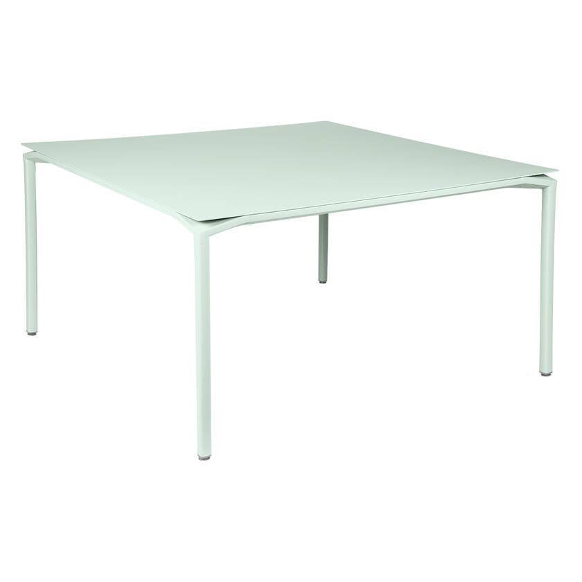 Table CALVI de Fermob, 140 x 140 cm, Menthe glaciale Table CALVI de Fermob, 140 x 140 cm, Menthe glaciale