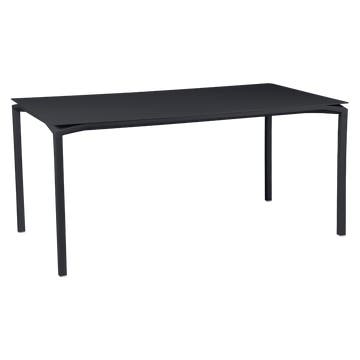 Table CALVI de Fermob, 160 x 80 cm, Carbone Table CALVI de Fermob, 160 x 80 cm, Carbone