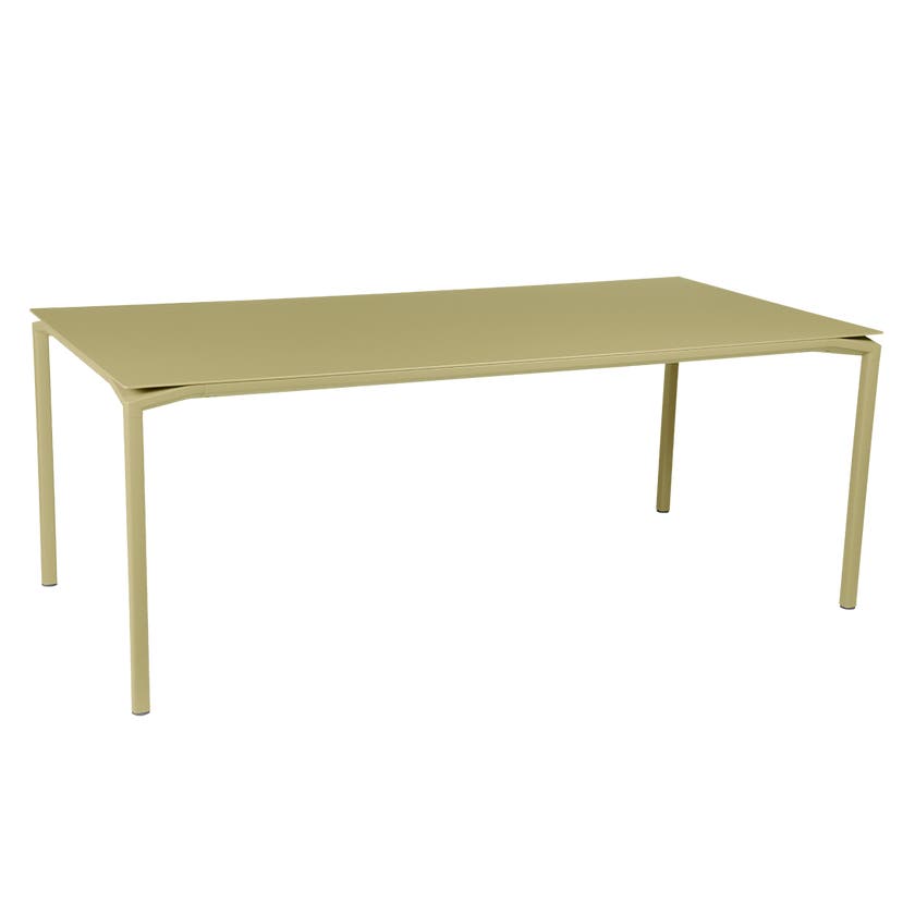 Table CALVI de Fermob, 195 x 95 cm, Tilleul Table CALVI de Fermob, 195 x 95 cm, Tilleul