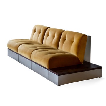 Canapé STANLEY de Red Edition, 3 modules, 1 accoudoir coffre, Tissu velours Honey