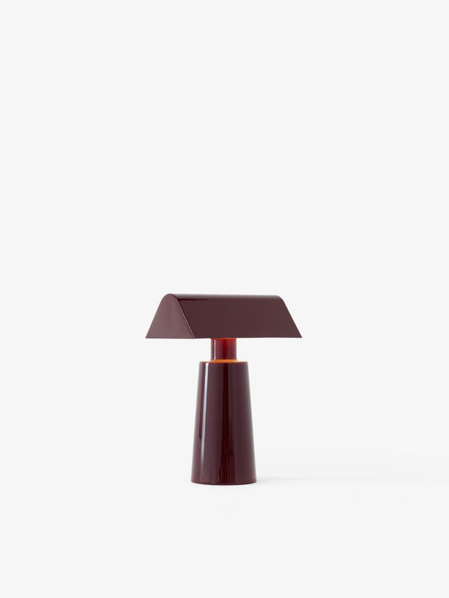 Lampe nomade sans fil CARET de &Tradition, Dark burgundy Lampe nomade sans fil CARET de &Tradition, Dark burgundy
