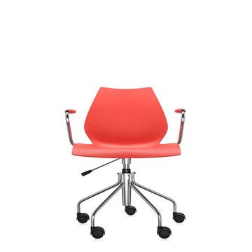 Chaise à roulettes avec accoudoirs MAUI de Kartell, Rouge pourpre