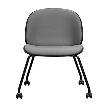 Chaise BEETLE CASTOR Fully Upholstered de Gubi, Gris et noir