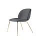 Chaise BEETLE Fully Upholstered avec pieds en laiton de Gubi, Gris foncé