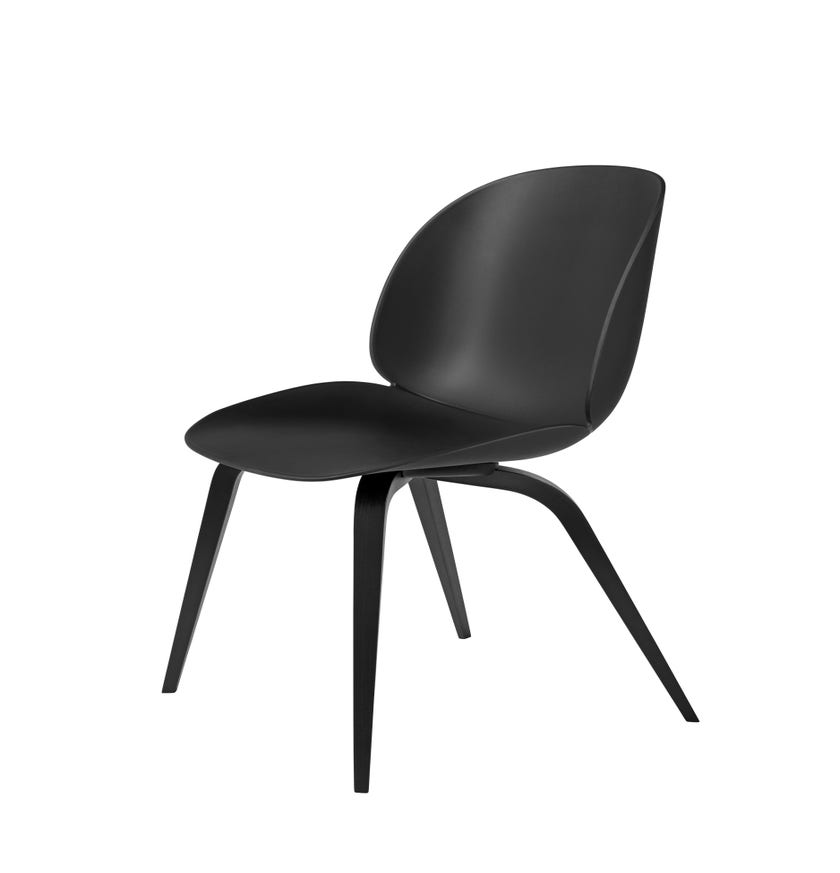 Chaise BEETLE unupholstered Wood base de Gubi, Pieds Chêne noir, Noir