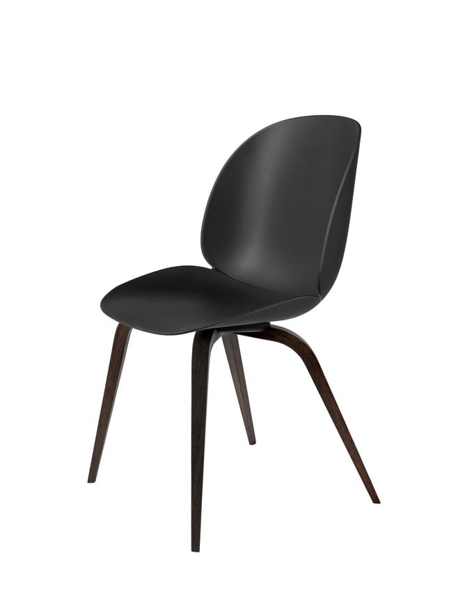 Chaise BEETLE unupholstered Wood base de Gubi, Pieds Chêne Smoke, Noir Chaise BEETLE unupholstered Wood base de Gubi, Pieds Chêne Smoke, Noir