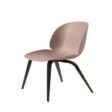 Chaise BEETLE unupholstered Wood base de Gubi, Pieds Chêne Smoke, Sweet pink