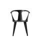 Chaise IN BETWEEN SK1 de &Tradition, Black laquered oak