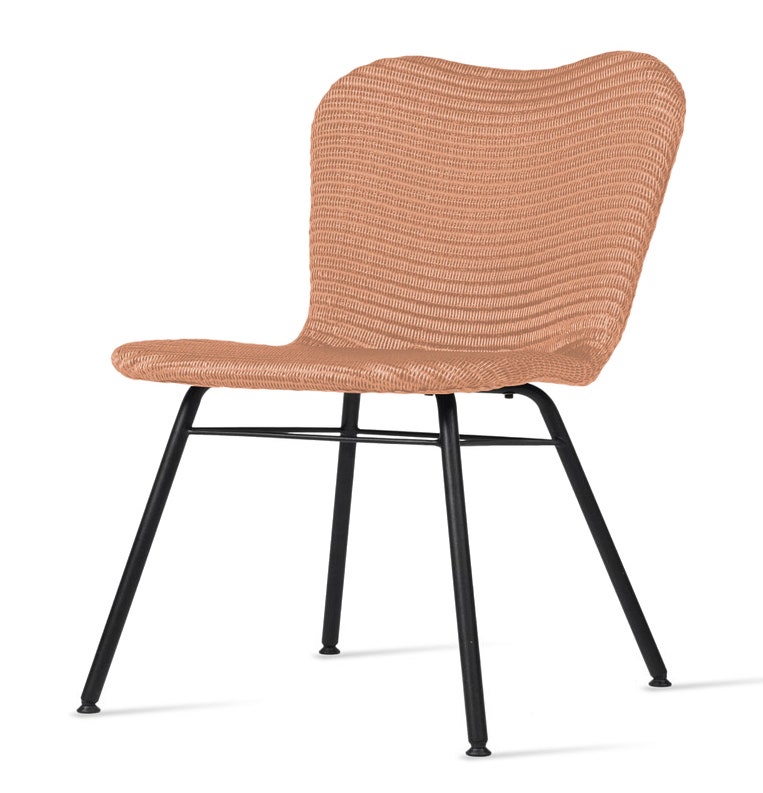 Chaise LILY de Vincent Sheppard, assise loom Dusty coral P034, piètement acier noir OM003