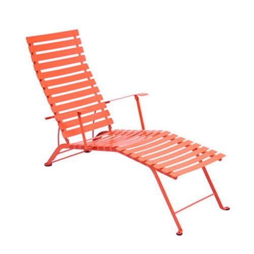 Chaise longue pliante BISTRO de Fermob, Capucine Chaise longue pliante BISTRO de Fermob, Capucine