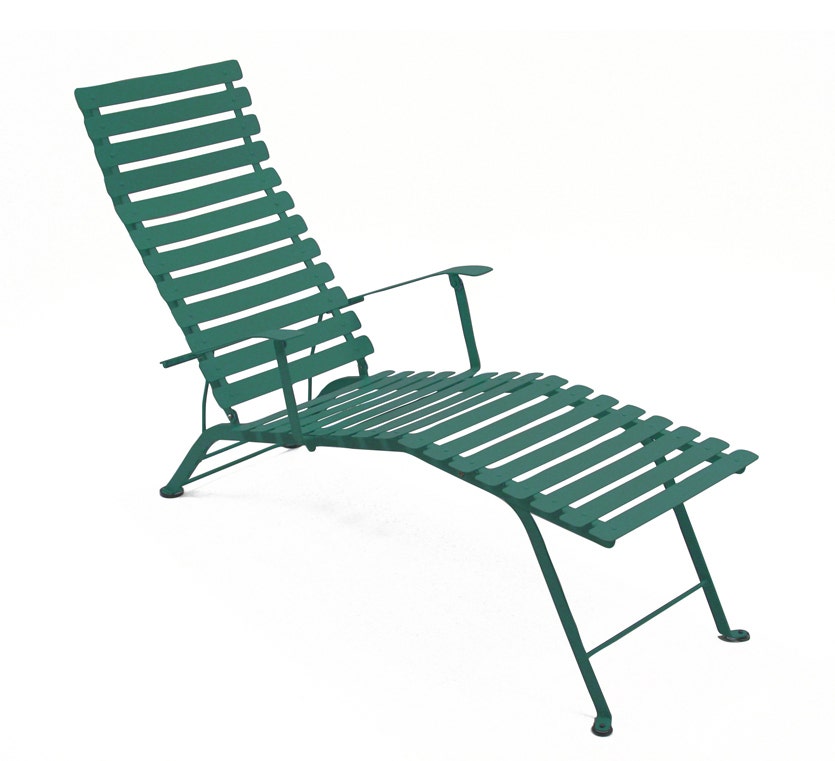 Chaise longue pliante BISTRO de Fermob, cèdre Chaise longue pliante BISTRO de Fermob, cèdre