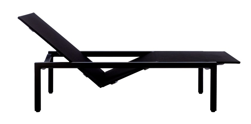 Chaise longue réglable ILLUM de Tribù, Wengé Chaise longue réglable ILLUM de Tribù, Wengé
