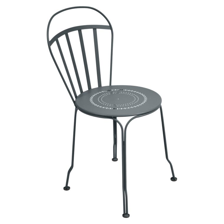 Chaise LOUVRE de Fermob gris orage Chaise LOUVRE de Fermob gris orage